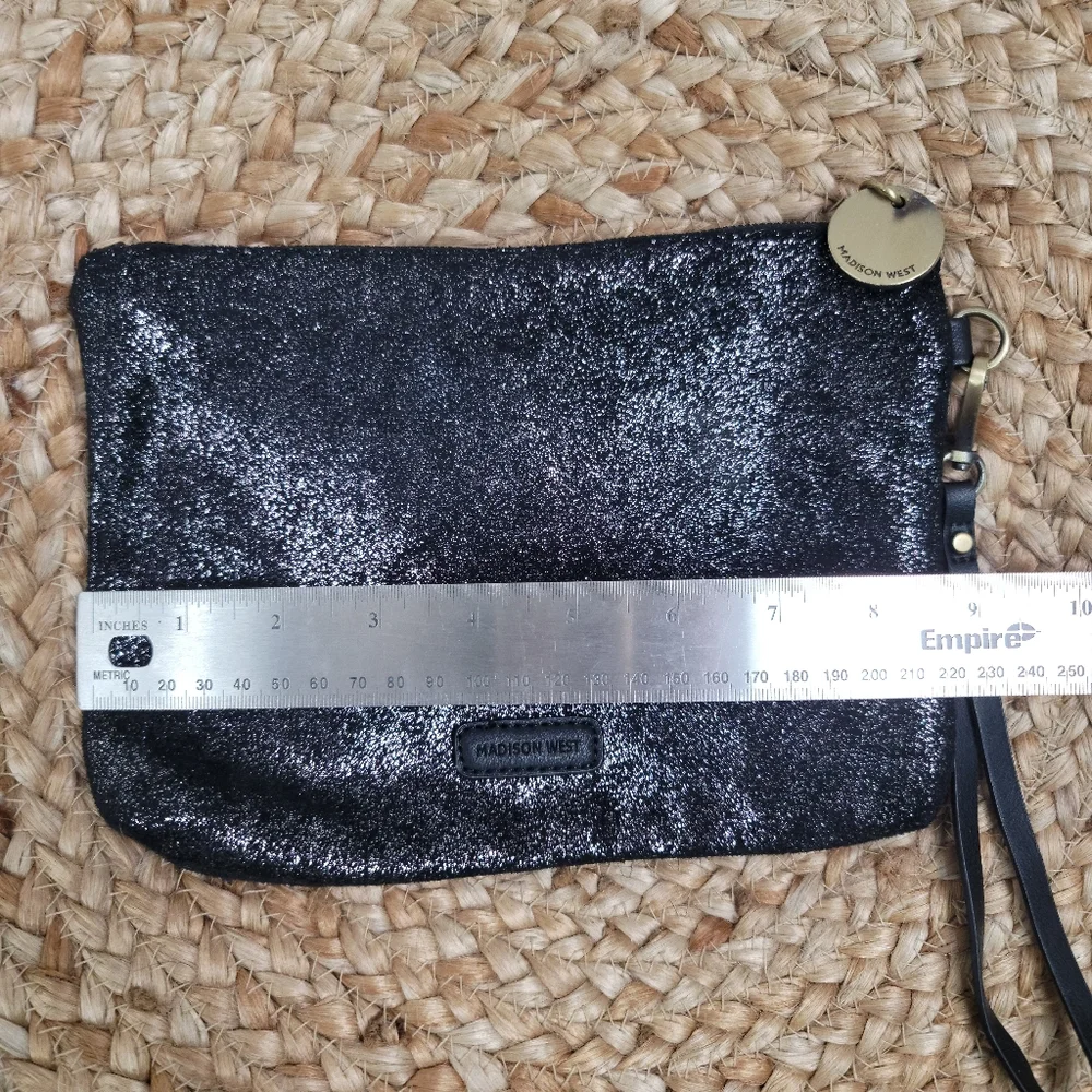 MADISON WEST VEGAN LEATHER METALLIC WRISTLET - Picture 5 of 11